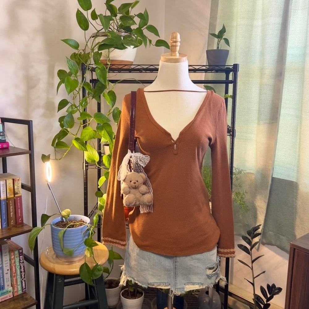 Free People Brown Long Sleeve Top Plunge Neck Womens Medium‎ Boho Cottage